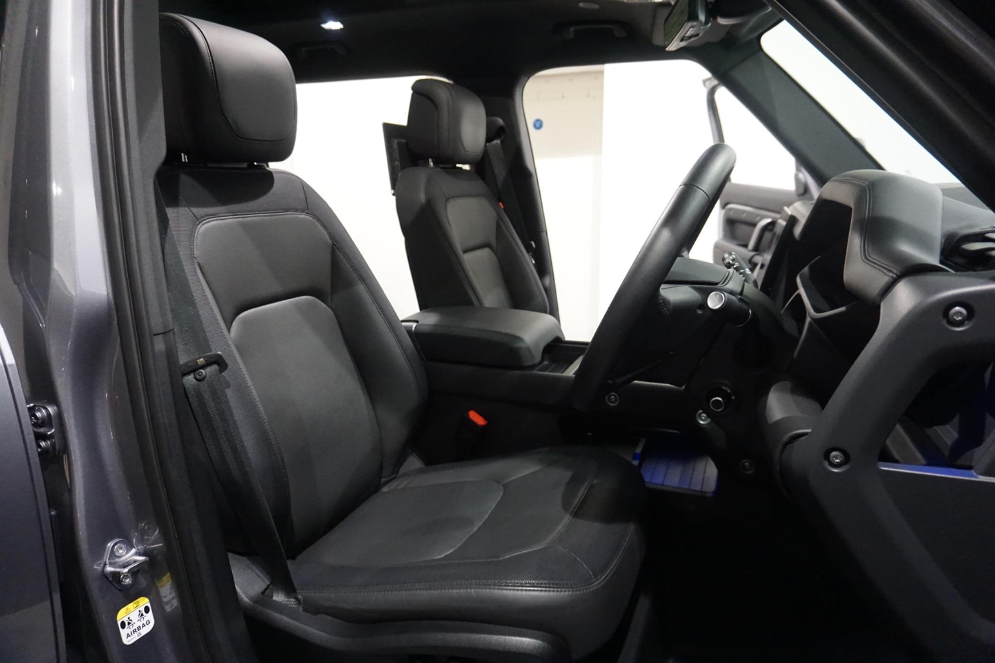 Land Rover Defender 110 3.0 D250 MHEV X-Dynamic HSE Auto 4WD Euro 6 (s/s) 5dr